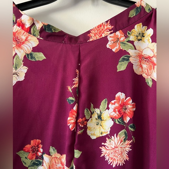 NWT Beautiful Burgundy floral top. 30 inch length by 27 inch width. - Picture 6 of 8